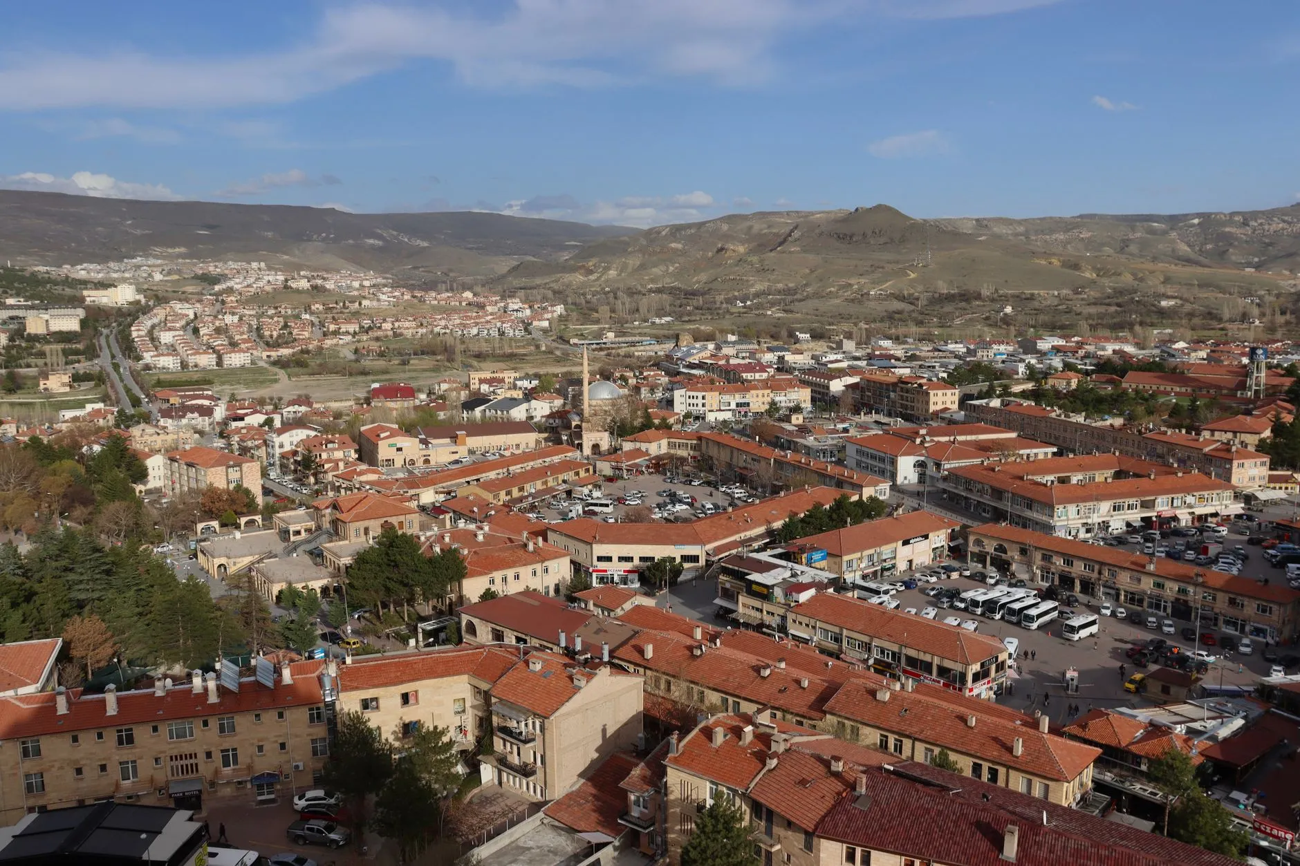 Afyon'a En Yakın Havalimanı Hangisi? Ulaşım Rehberi