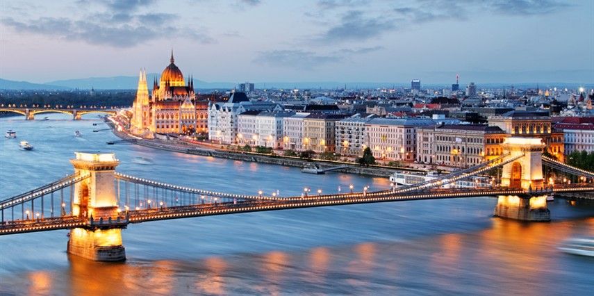 BERLİN VE HALLSTATT ILE  BİR ORTA AVRUPA MASALI TURU Türk Hava Yolları ile 6 gece Sabah Salzburg Gidiş – Öğlen Berlin Dönüş