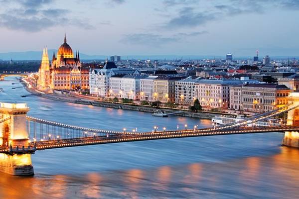 BERLİN VE HALLSTATT ILE BİR ORTA AVRUPA MASALI TURU Türk Hava Yolları ile 6 gece Sabah Salzburg Gidiş – Öğlen Berlin Dönüş
